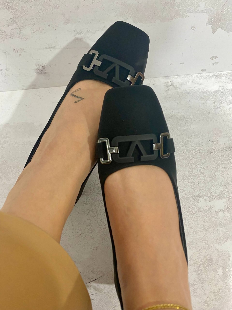 کفش پاشنه زنانه از برند LV  راحت و مجلسی